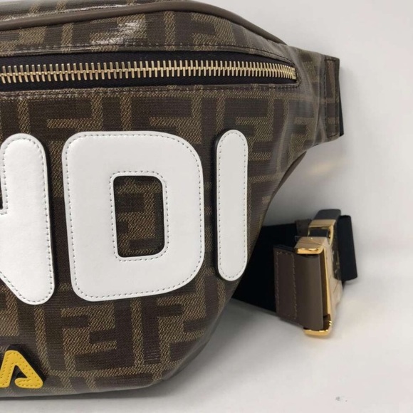 24HR SALE❗️FIRM Fendi Mania Fanny Pack authentic - Picture 7 of 7